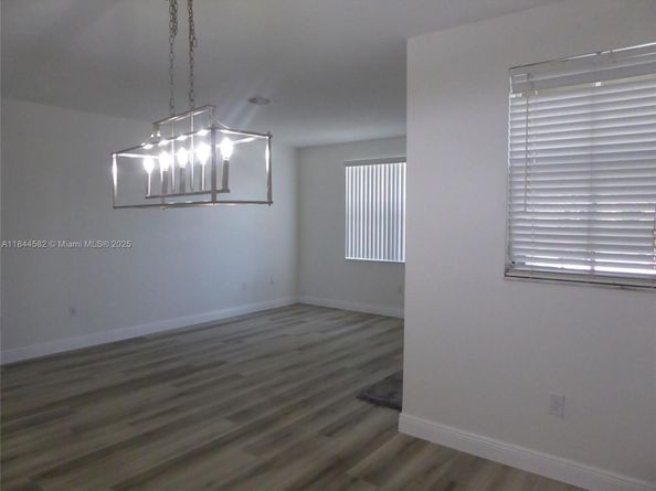 1037 NE 42nd Pl, Homestead FL 33033
