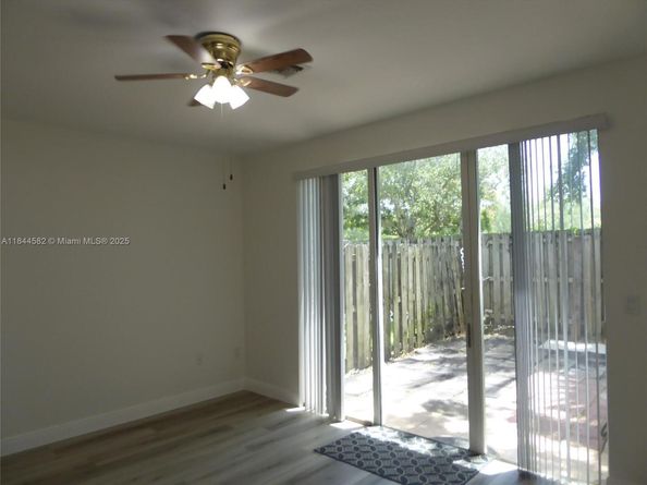 1037 NE 42nd Pl, Homestead FL 33033