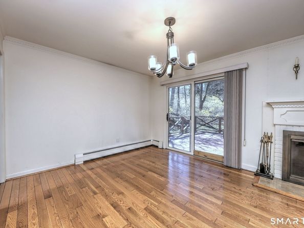 28 Grandview Drive, Trumbull CT 06611