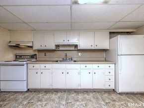 28 Grandview Drive, Trumbull CT 06611