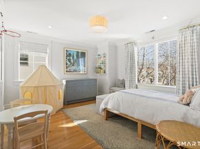 550 Penfield Road, Fairfield CT 06824