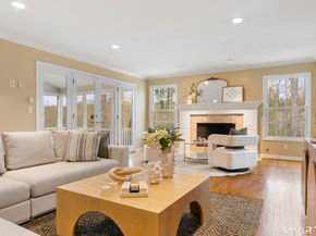 21 Laurel Lake E, Weston CT 06883