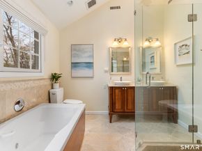 21 Laurel Lake E, Weston CT 06883