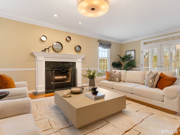 21 Laurel Lake E, Weston CT 06883