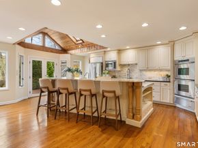 21 Laurel Lake E, Weston CT 06883