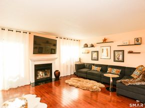 19 Woodway Road 16, Stamford CT 06907