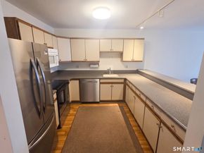 136 Deer Hill Avenue 308, Danbury CT 06810