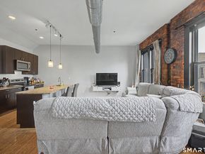 881 Lafayette Boulevard 4L, Bridgeport CT 06604
