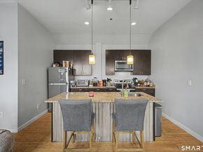 881 Lafayette Boulevard 4L, Bridgeport CT 06604