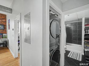 881 Lafayette Boulevard 4L, Bridgeport CT 06604