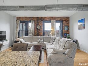 881 Lafayette Boulevard 4L, Bridgeport CT 06604