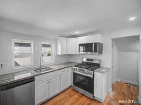 306 Saunders Avenue, Bridgeport CT 06606