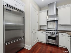 50 Stone Ridge Way 2A, Fairfield CT 06824