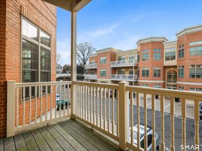50 Stone Ridge Way 2A, Fairfield CT 06824