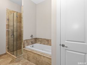 50 Stone Ridge Way 2A, Fairfield CT 06824