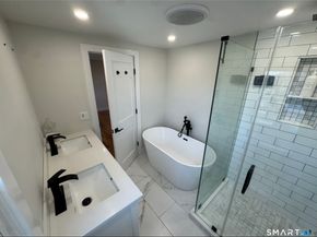 35 Knapps Highway, Fairfield CT 06825