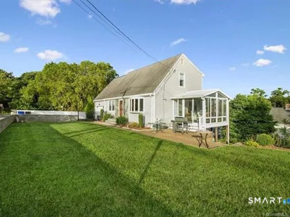 35 Knapps Highway, Fairfield CT 06825