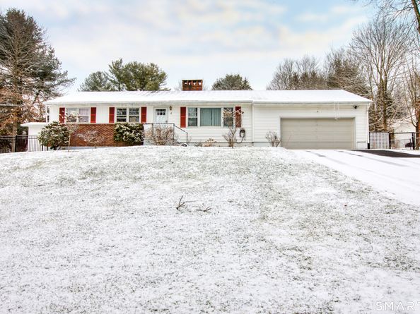 4 Edmond Road, Bethel CT 06801