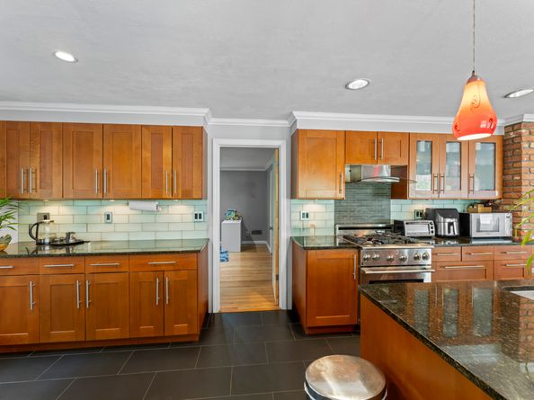 125 Buck Hill Road, Easton CT 06612