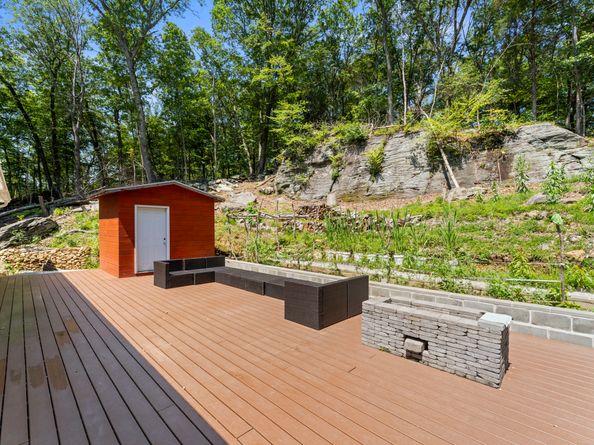125 Buck Hill Road, Easton CT 06612