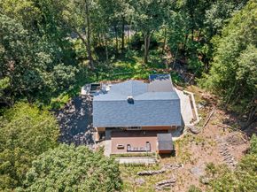 125 Buck Hill Road, Easton CT 06612