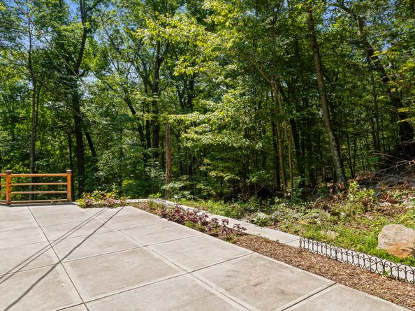 125 Buck Hill Road, Easton CT 06612