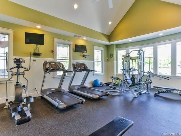 18 Penny Lane 18, Bethel CT 06801