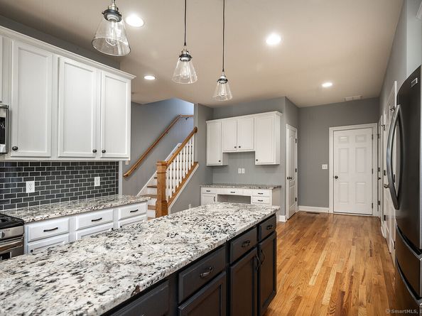 18 Penny Lane 18, Bethel CT 06801