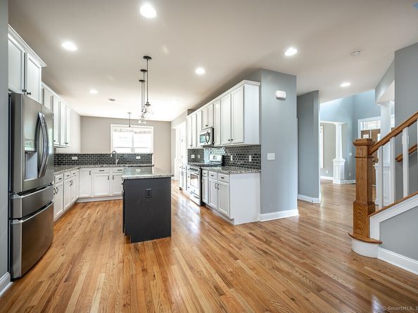 18 Penny Lane 18, Bethel CT 06801