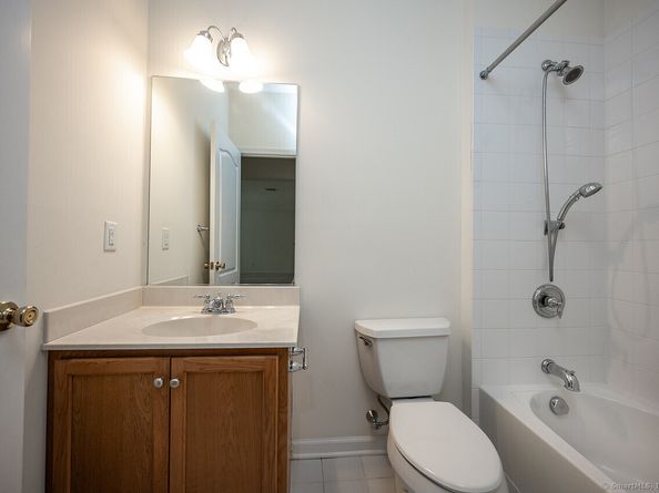 18 Penny Lane 18, Bethel CT 06801