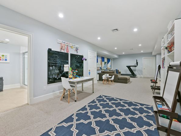 184 Marvin Ridge Road, New Canaan CT 06840