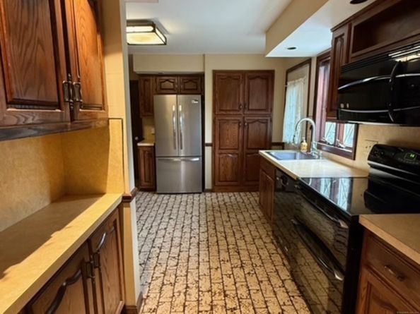91 Stadley Rough Road, Danbury CT 06811