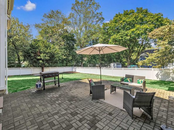 327 Lucille Street, Fairfield CT 06825