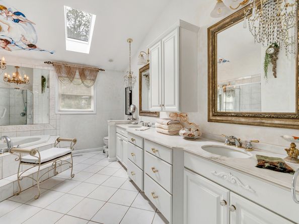 6 Daybreak Lane, Shelton CT 06484