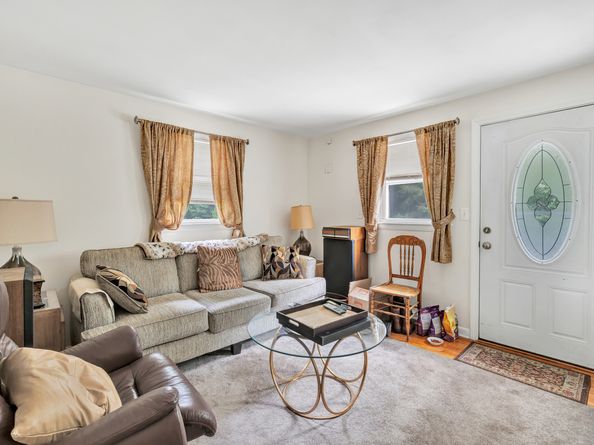 6 Daybreak Lane, Shelton CT 06484