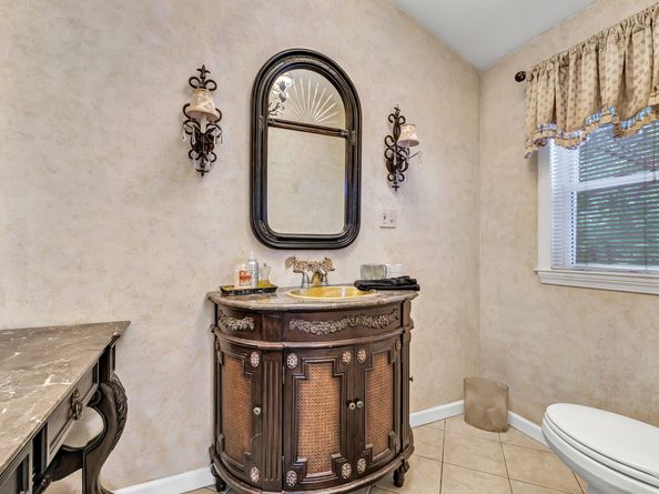 6 Daybreak Lane, Shelton CT 06484