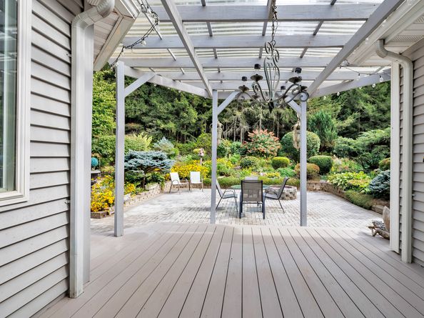 6 Daybreak Lane, Shelton CT 06484
