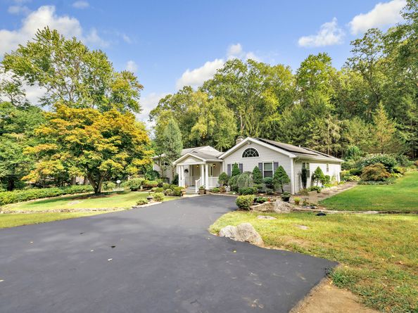 6 Daybreak Lane, Shelton CT 06484