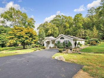 6 Daybreak Lane