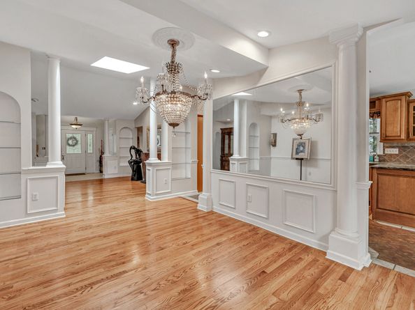 6 Daybreak Lane, Shelton CT 06484