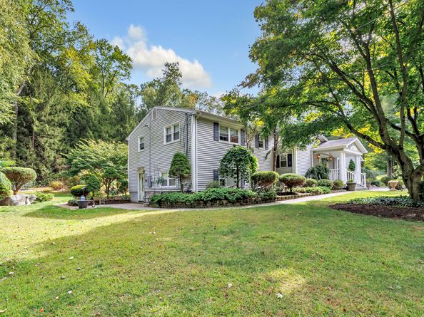 6 Daybreak Lane, Shelton CT 06484