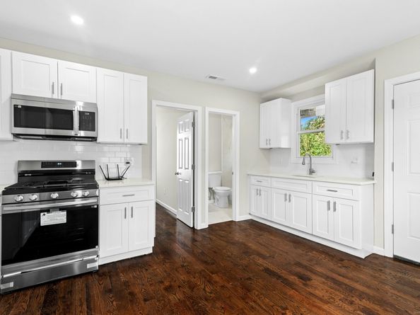 354 Beechmont Avenue, Bridgeport CT 06606