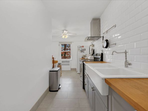 80 Cartright Street 2F, Bridgeport CT 06604