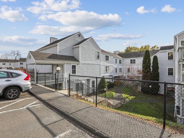 55 Mill Plain Road 3217, Danbury CT 06811