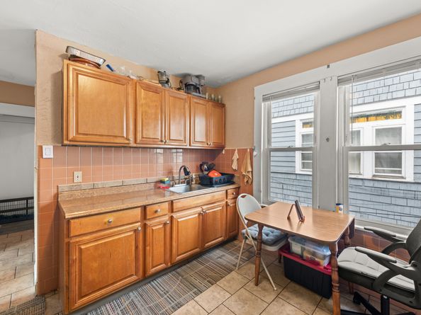 73 Pixlee Place, Bridgeport CT 06610