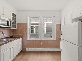 73 Pixlee Place, Bridgeport CT 06610