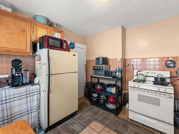 73 Pixlee Place, Bridgeport CT 06610