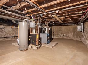 73 Pixlee Place, Bridgeport CT 06610