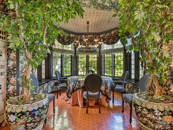 Undisclosed Address #24130997, Westport CT 06880
