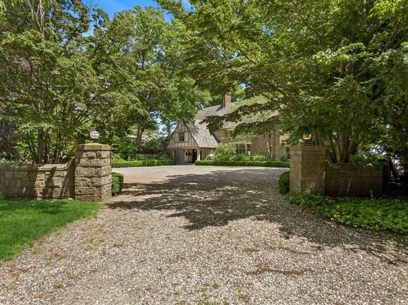 Undisclosed Address #24130997, Westport CT 06880